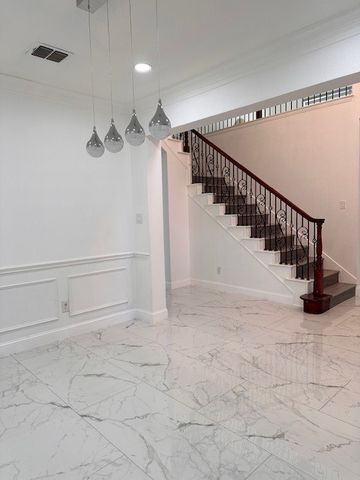 1060 Valley Vista Drive, Irving, TX 75063