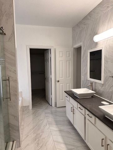 1060 Valley Vista Drive, Irving, TX 75063