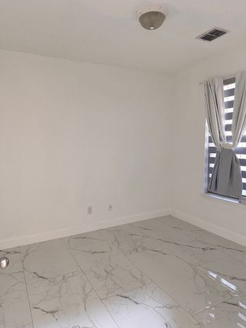 1060 Valley Vista Drive, Irving, TX 75063