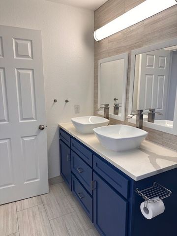 1060 Valley Vista Drive, Irving, TX 75063