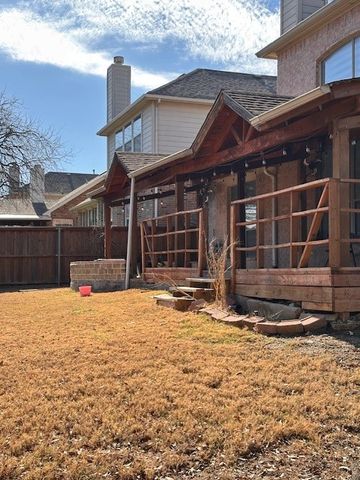 1060 Valley Vista Drive, Irving, TX 75063