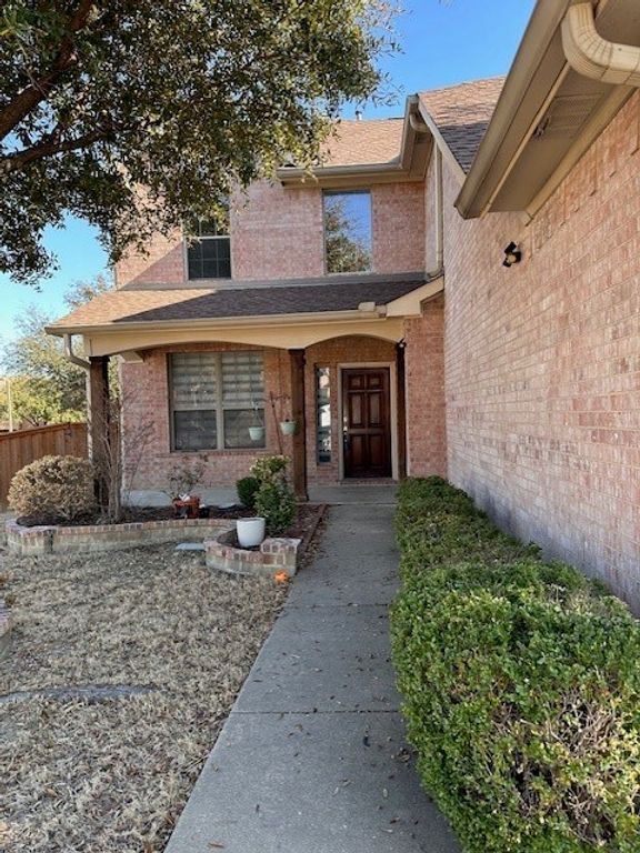 1060 Valley Vista Drive, Irving, TX 75063