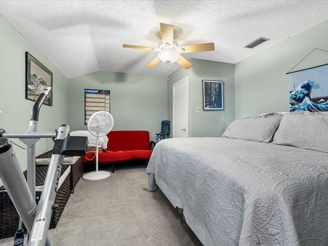 105 Shorecliff Dr, Portland, TX 78374