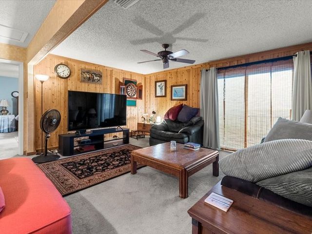 105 Shorecliff Dr, Portland, TX 78374