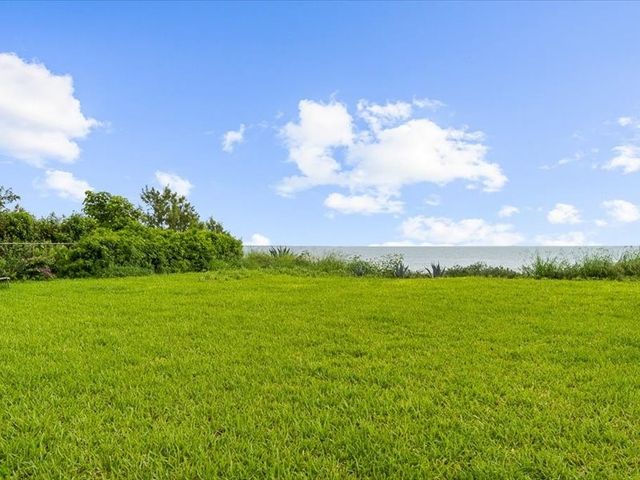 105 Shorecliff Dr, Portland, TX 78374