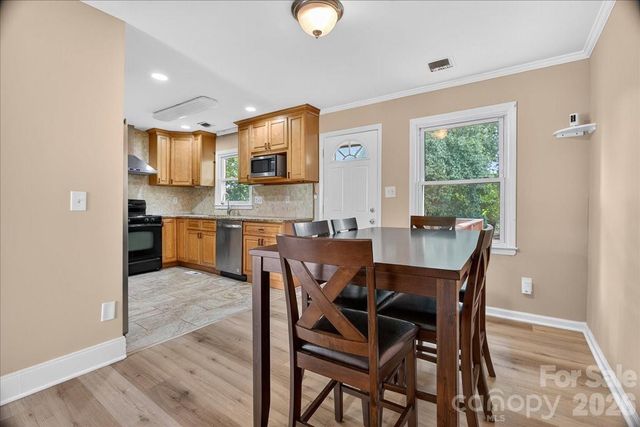 2221 Ludlow Drive, Charlotte, NC 28216