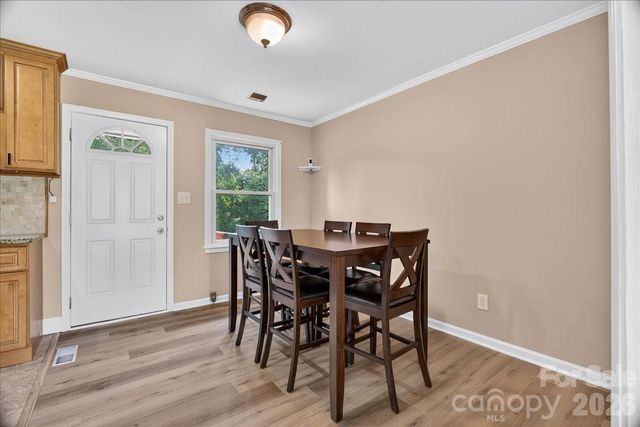 2221 Ludlow Drive, Charlotte, NC 28216