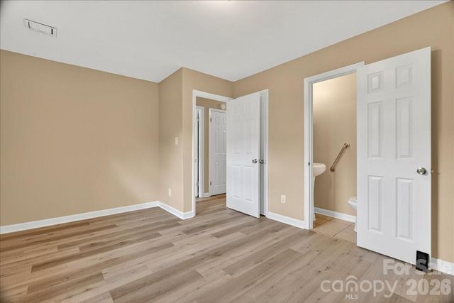 2221 Ludlow Drive, Charlotte, NC 28216