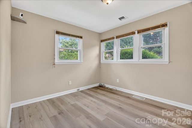 2221 Ludlow Drive, Charlotte, NC 28216