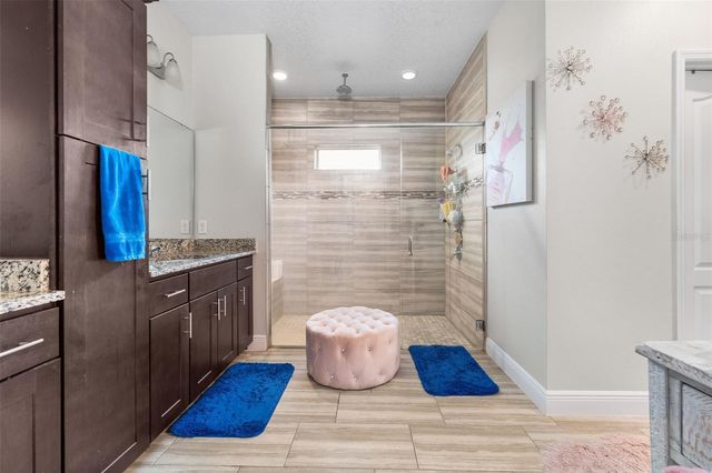 5615 SW 215TH TERRACE, Newberry, FL 32669