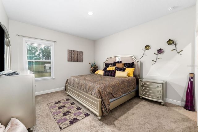 5615 SW 215TH TERRACE, Newberry, FL 32669