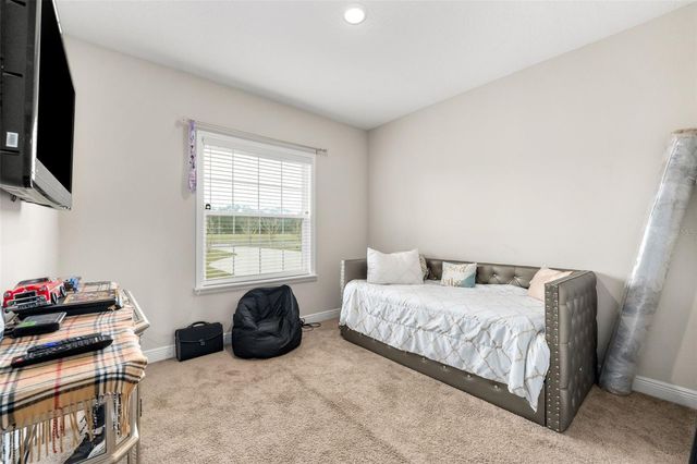 5615 SW 215TH TERRACE, Newberry, FL 32669