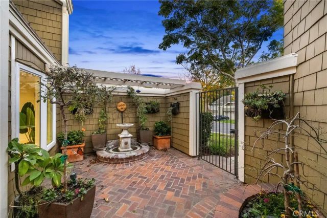 26 Canyon Ridge, Irvine, CA 92603