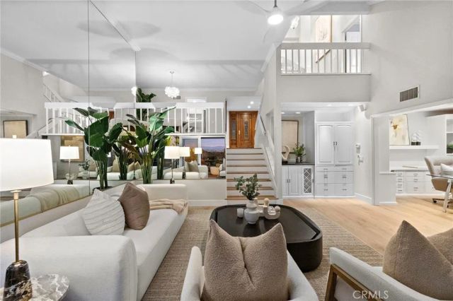 26 Canyon Ridge, Irvine, CA 92603