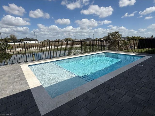 13 NW 5th TER, Cape Coral, FL 33993