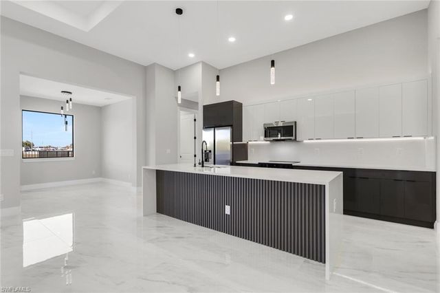 13 NW 5th TER, Cape Coral, FL 33993