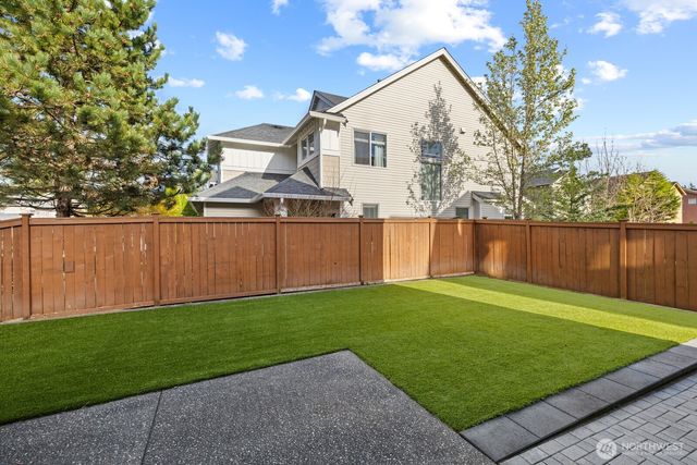 26104 170th Place SE, Covington, WA 98042