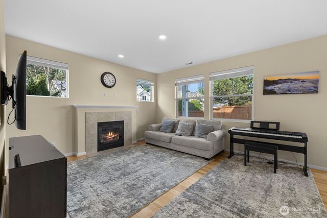 26104 170th Place SE, Covington, WA 98042