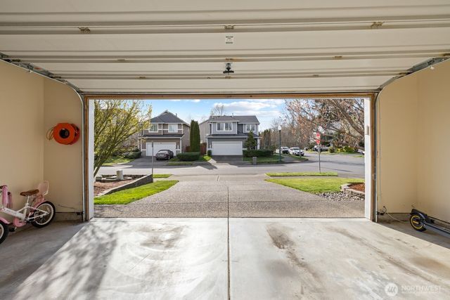 26104 170th Place SE, Covington, WA 98042