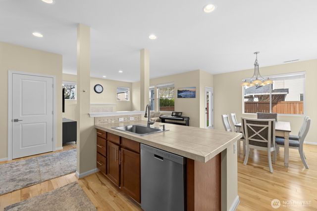 26104 170th Place SE, Covington, WA 98042