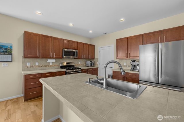 26104 170th Place SE, Covington, WA 98042