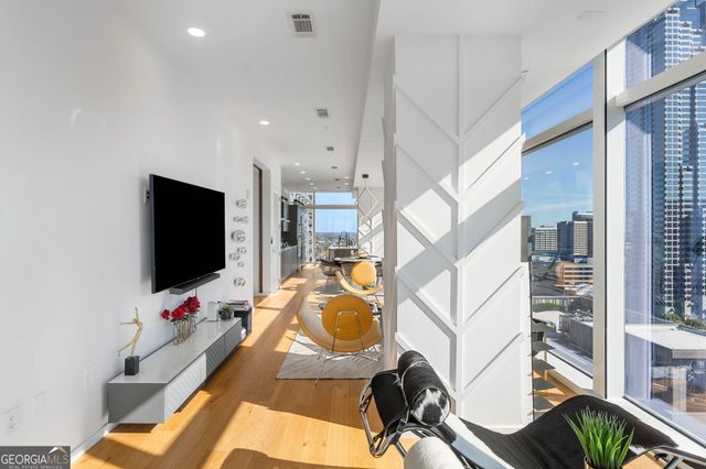 45 Ivan Allen Jr Boulevard 2505, Atlanta, GA 30308