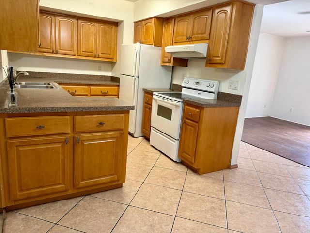 4444 E Paradise Village Parkway N 212, Phoenix, AZ 85032
