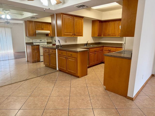 4444 E Paradise Village Parkway N 212, Phoenix, AZ 85032