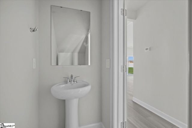 694 Cozy Bluff Road, Spartanburg, SC 29301