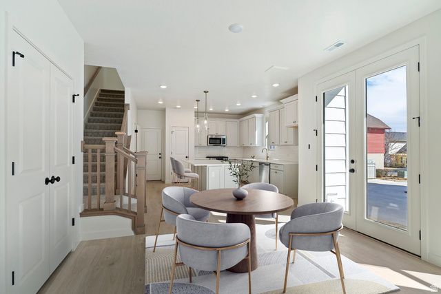 11323 S LAKE RUN RD, South Jordan, UT 84009