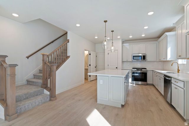 11323 S LAKE RUN RD, South Jordan, UT 84009