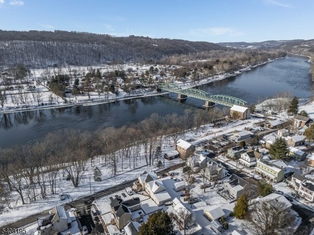 10 GREEN STREET, Milford Boro, NJ 08848