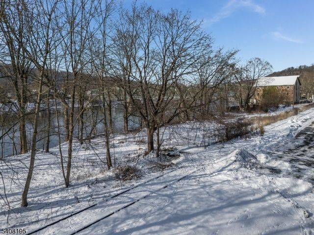 10 GREEN STREET, Milford Boro, NJ 08848