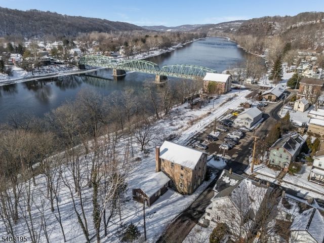 10 GREEN STREET, Milford Boro, NJ 08848