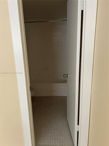 7910 N Colony Cir N 209, Tamarac, FL 33321