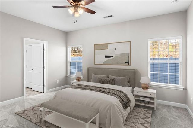 227 Hawks Nest Circle, Clemmons, NC 27012