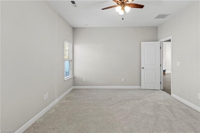 227 Hawks Nest Circle, Clemmons, NC 27012