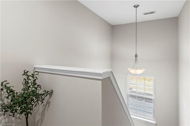 227 Hawks Nest Circle, Clemmons, NC 27012