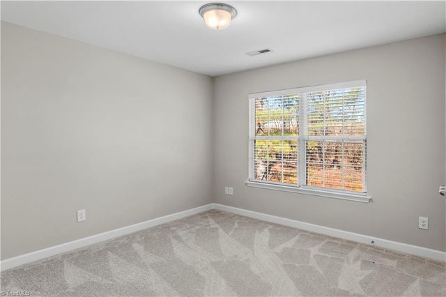 227 Hawks Nest Circle, Clemmons, NC 27012