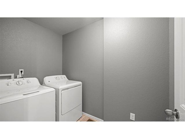 7423 Sand Lake Hts, Colorado Springs, CO 80908