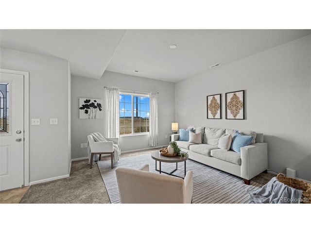 7423 Sand Lake Hts, Colorado Springs, CO 80908