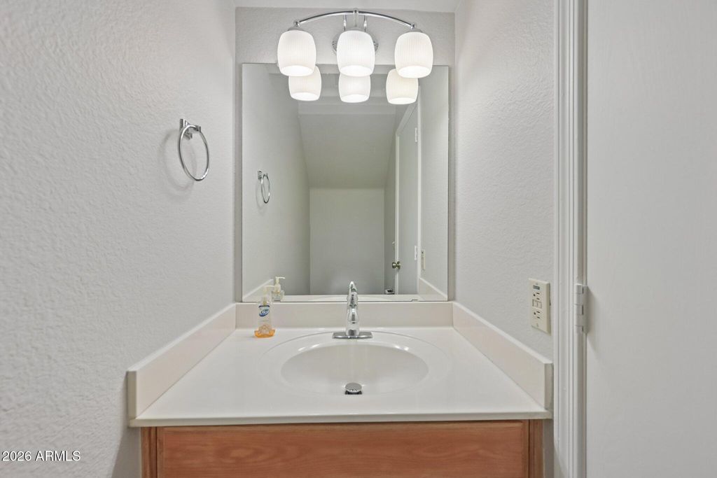 Image 18 of property listing at 11149 N 82ND Drive, Peoria, AZ 85345