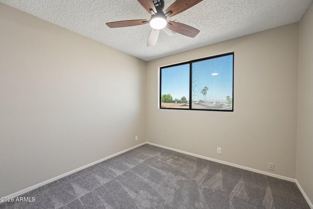 Image 26 of property listing at 11149 N 82ND Drive, Peoria, AZ 85345