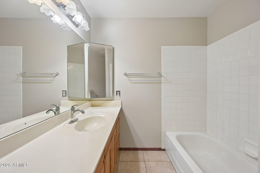 Image 30 of property listing at 11149 N 82ND Drive, Peoria, AZ 85345