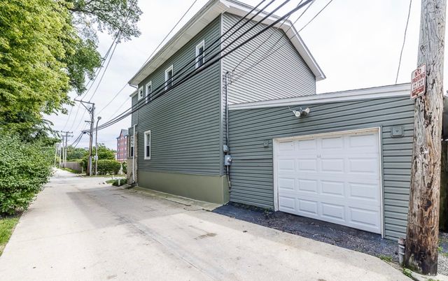 1910 Dewey Avenue, Evanston, IL 60201