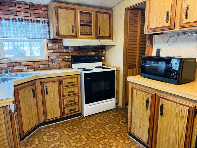 6275 MEADVILLE Road, Girard, PA 16417