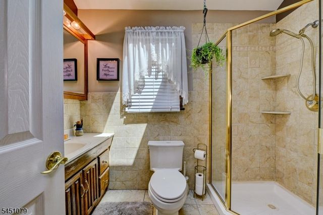 115 Olive Ave, Pompton Lakes Boro, NJ 07442