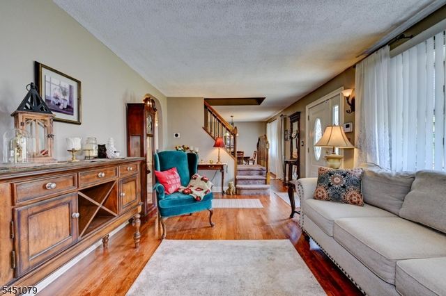 115 Olive Ave, Pompton Lakes Boro, NJ 07442