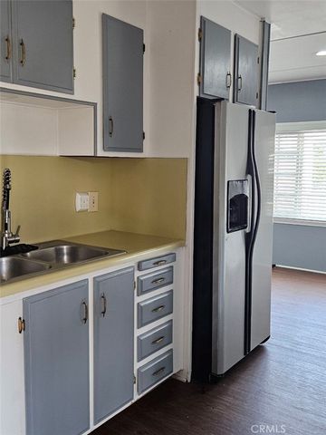 1536 S State Street 156, Hemet, CA 92543