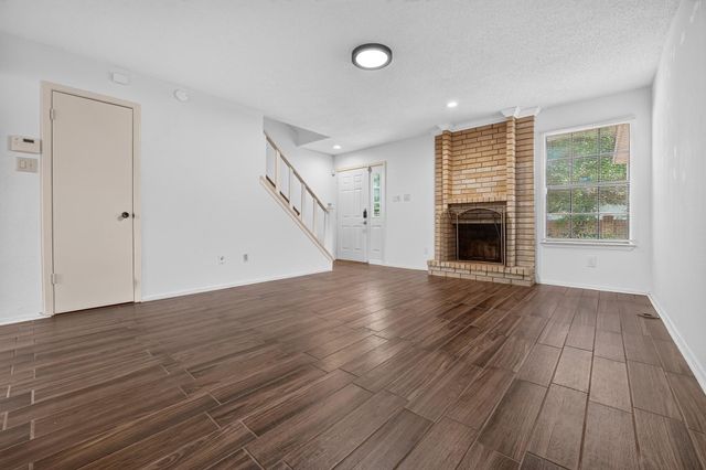 8400 Jamestown DR 512, Austin, TX 78758